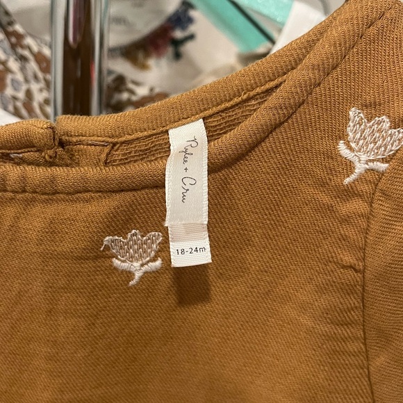 Rylee & Cru 18-24mo dress, camel color with cute white flowers, button down back - Picture 4 of 6